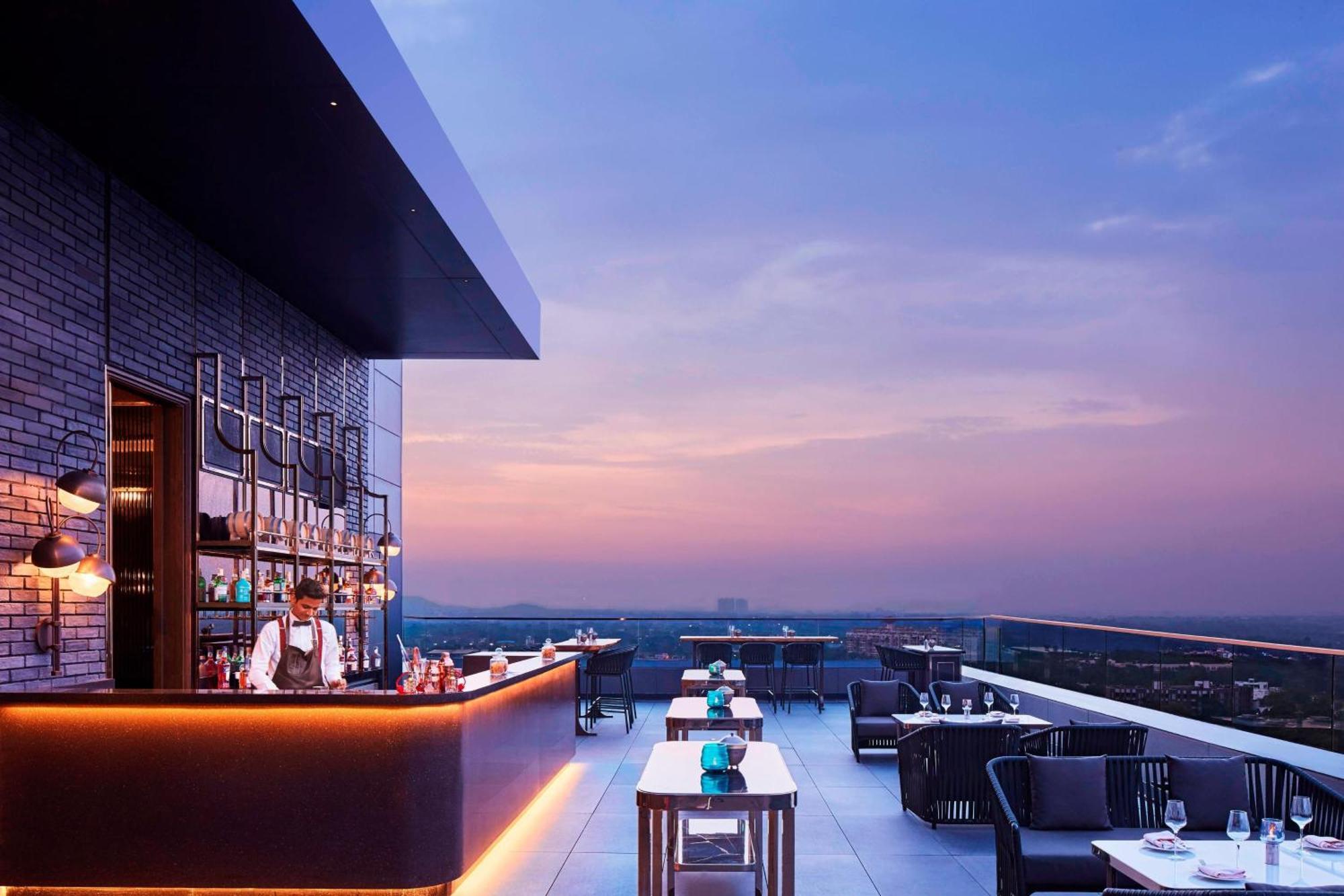 The Ritz-Carlton, Pune Extérieur photo