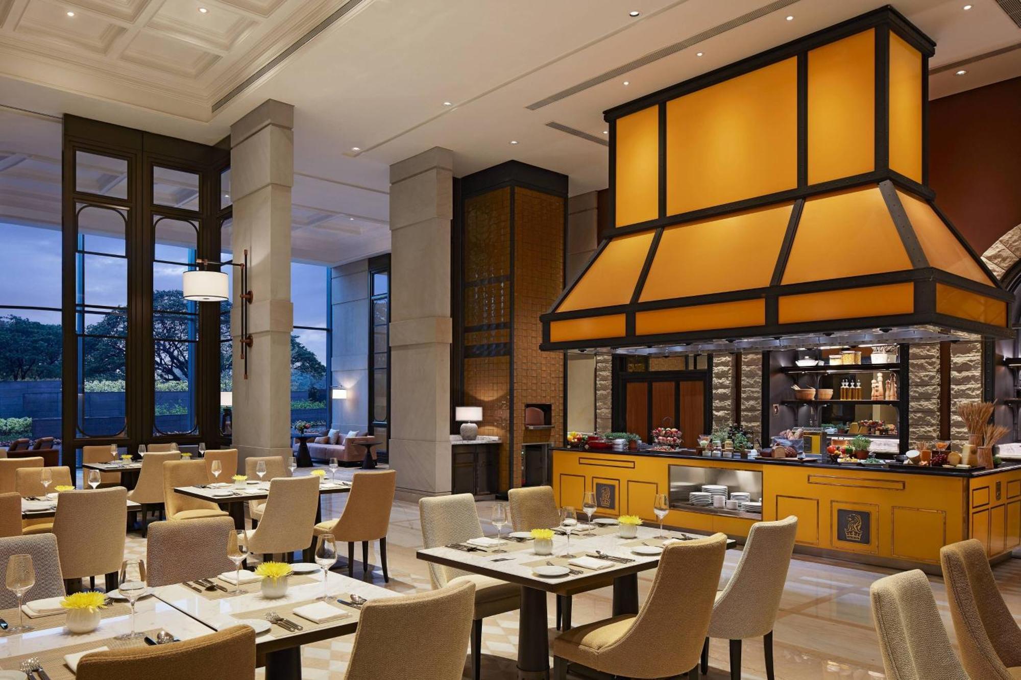 The Ritz-Carlton, Pune Extérieur photo