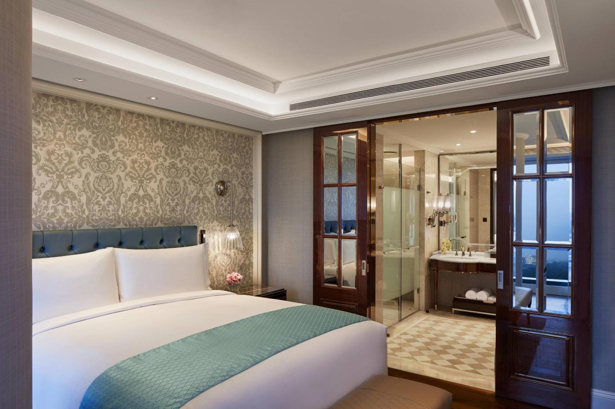 The Ritz-Carlton, Pune Extérieur photo
