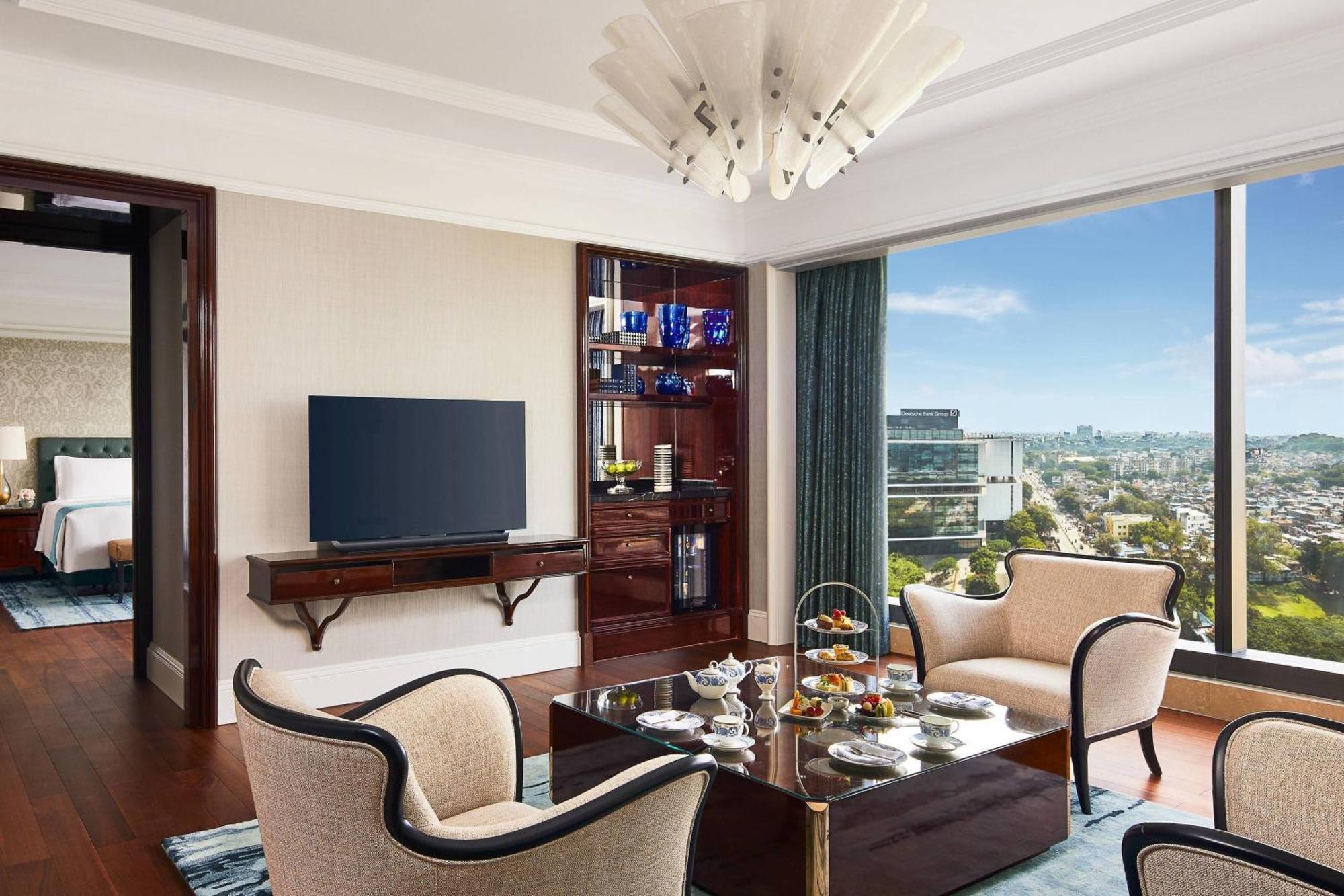 The Ritz-Carlton, Pune Extérieur photo