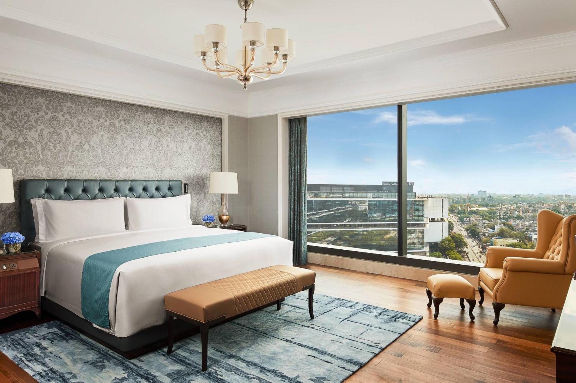 The Ritz-Carlton, Pune Extérieur photo
