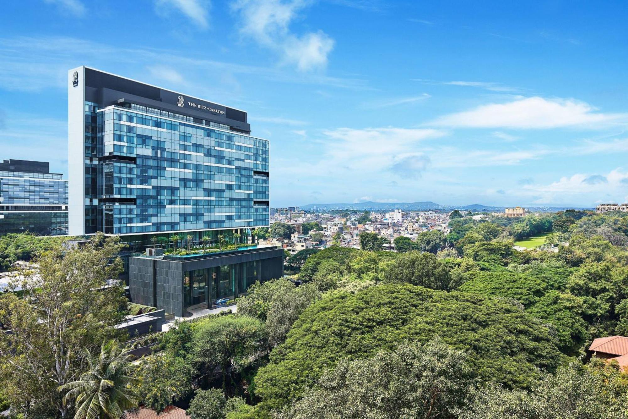 The Ritz-Carlton, Pune Extérieur photo